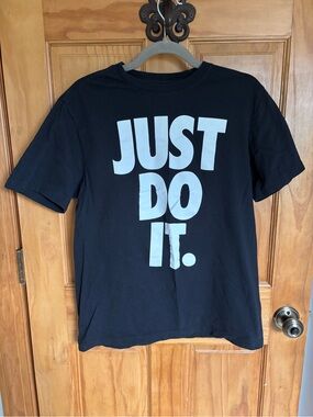 Men’s Nike T-shirt